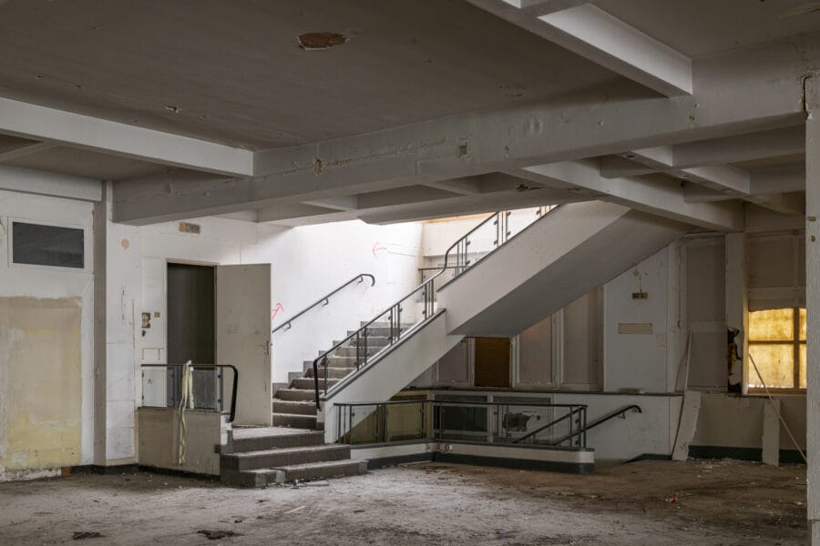 état existant du bâtiment aux Fabriques Réunies à Verdun - crédit Salem Mostefoui, escalier