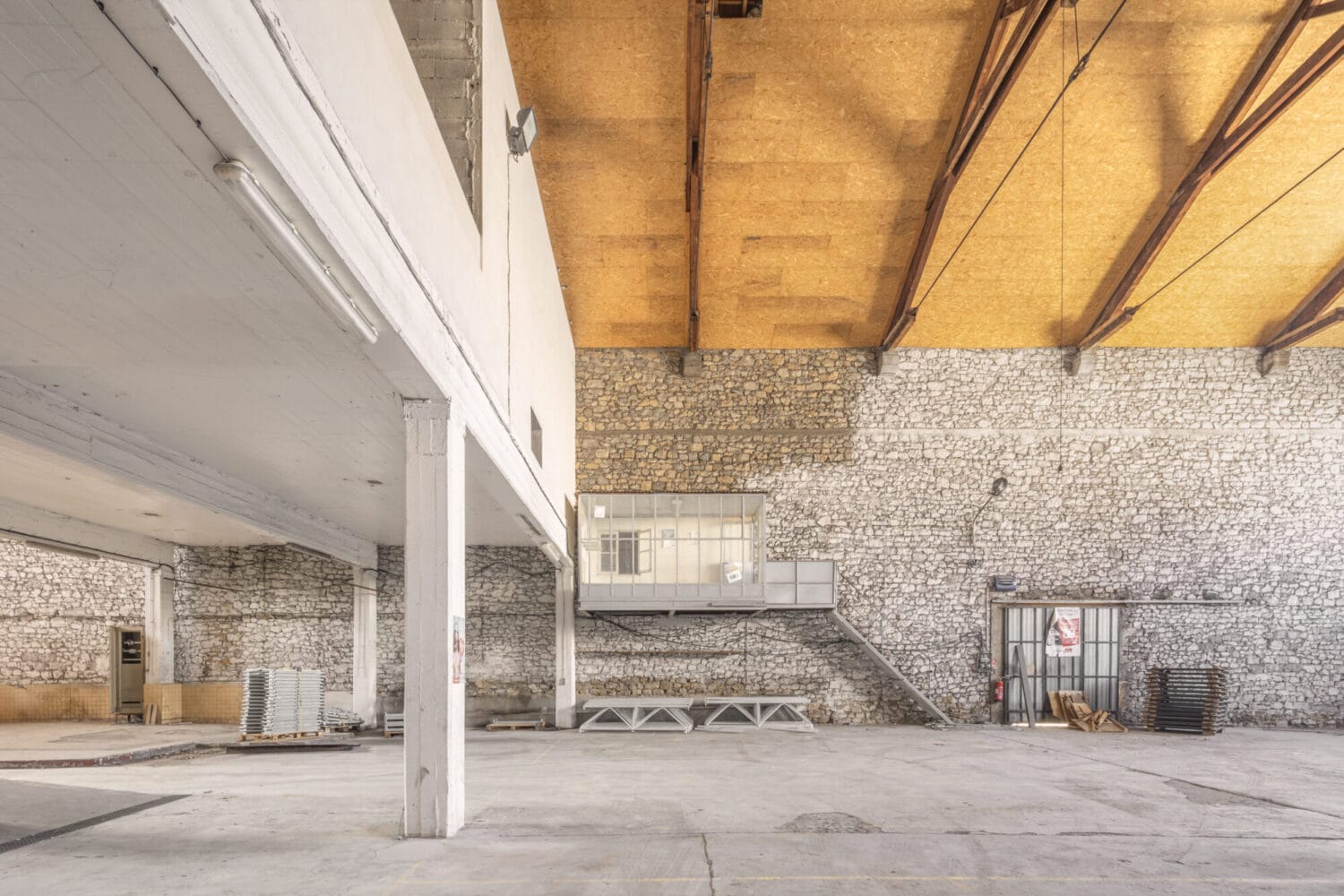 CLERMONT LHERAULT_Maison Clovis_interieur mezannine existant_credit Camille Sonally