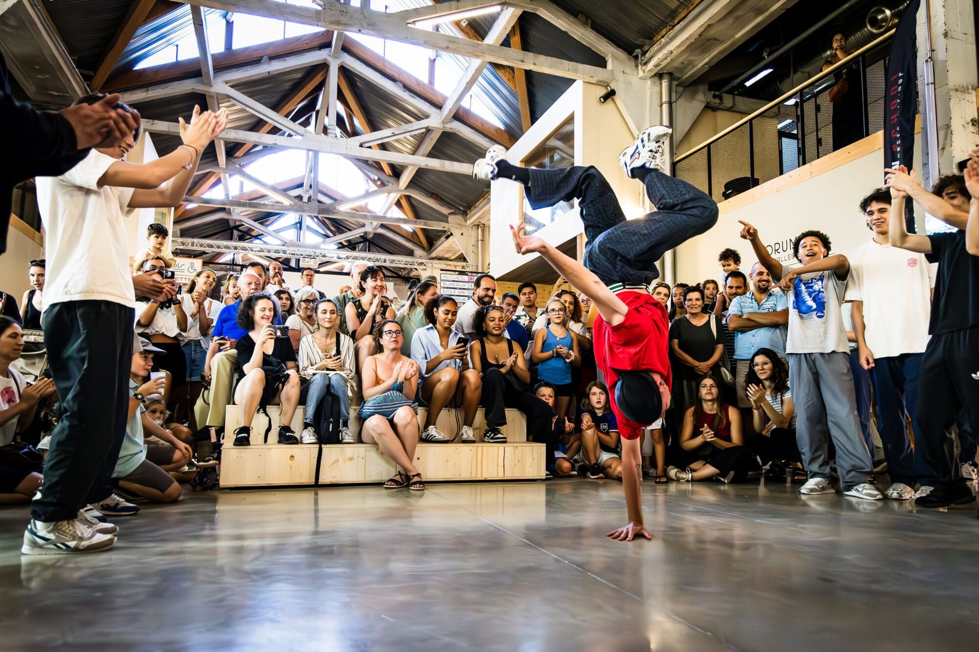 Démonstration de break dance aux Halles de la Cartoucherie à Toulouse - crédit Remy Sirieix