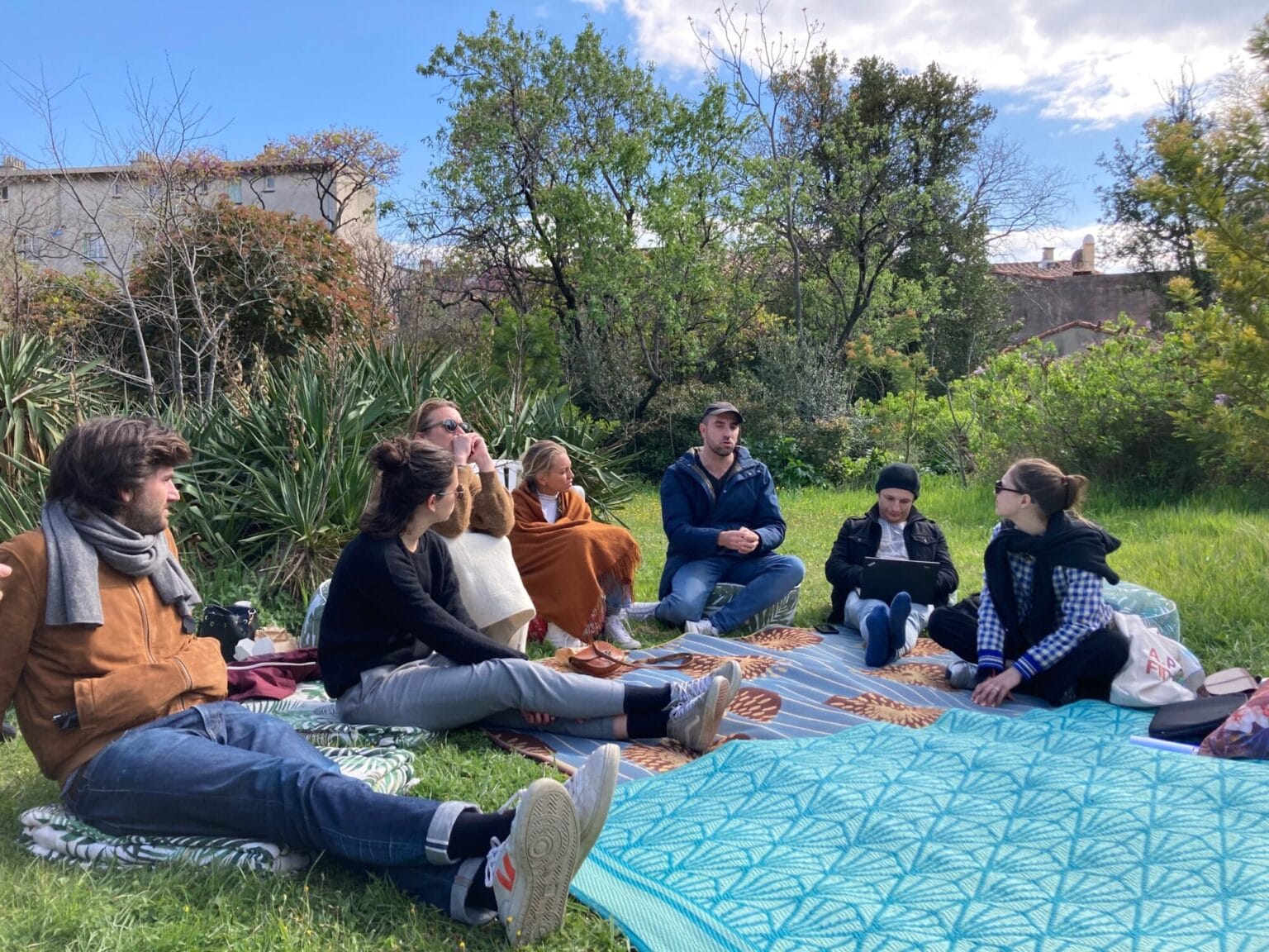 séminaire équipe Bellevilles, travailler sur l'herbe