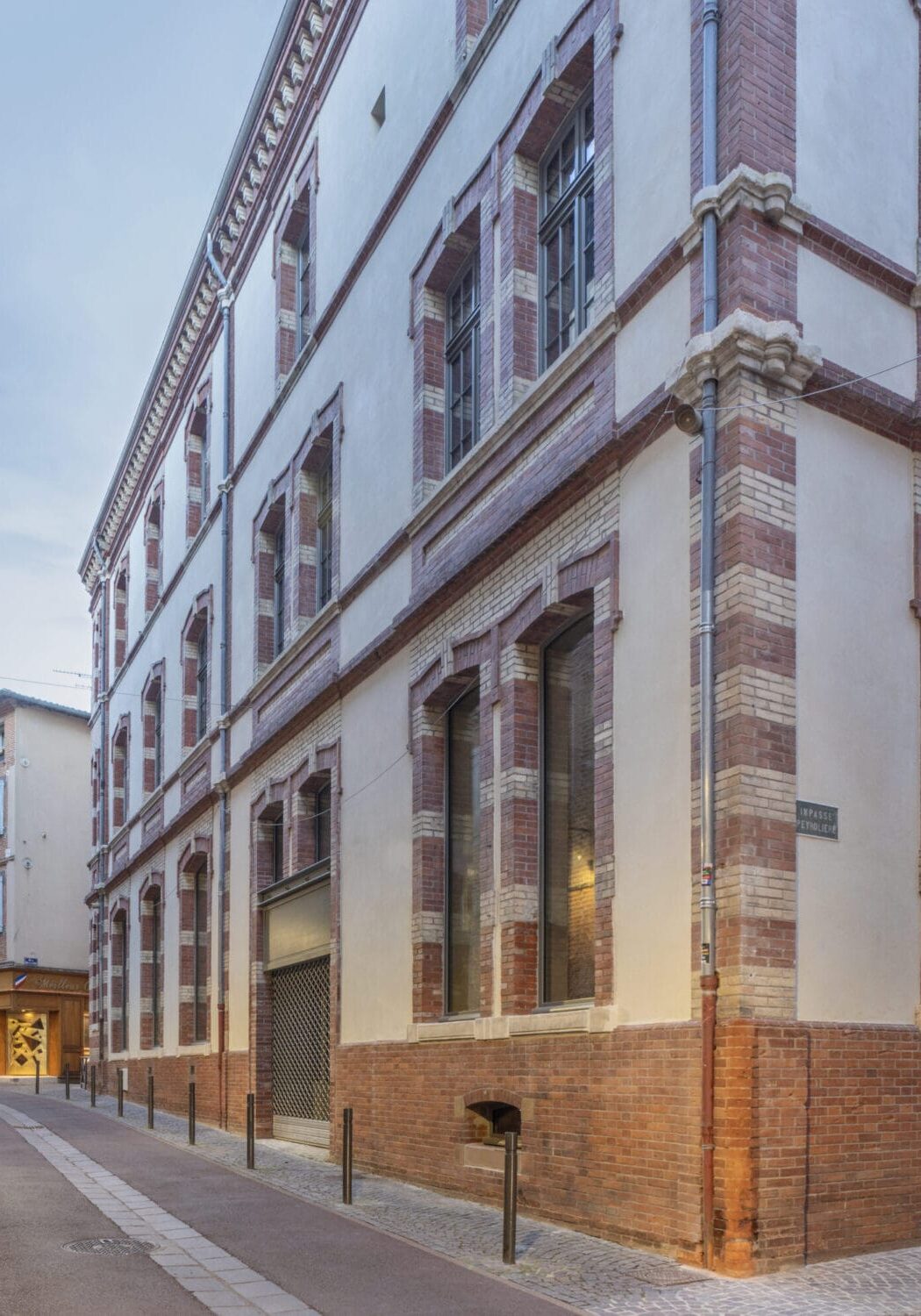 façade rénovée sur rue piétonne, Génération Pasteur Albi - crédit Vincent Boutin