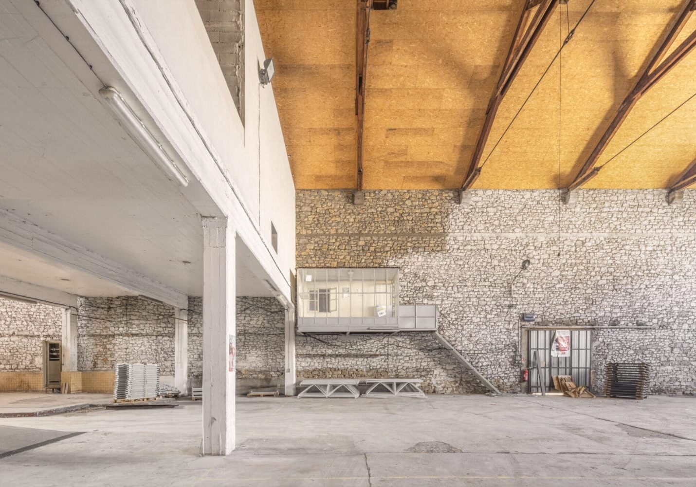 CLERMONT LHERAULT_Maison Clovis_interieur mezannine existant_credit Camille Sonally