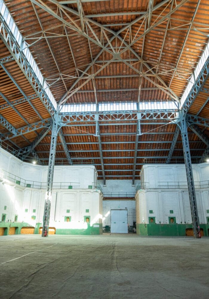 bâtiment existant du Chai des Moulins à Sète